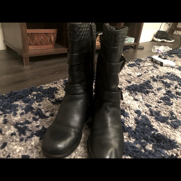 Vince Camuto Boots. - Picture 2 of 5